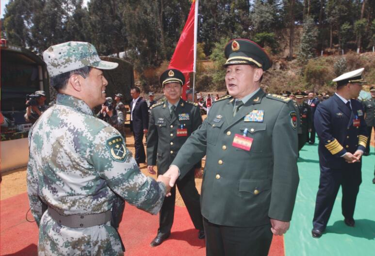 2012年4月18日，時任國(guó)防部長(cháng)梁光烈視察天波分(fēn)隊